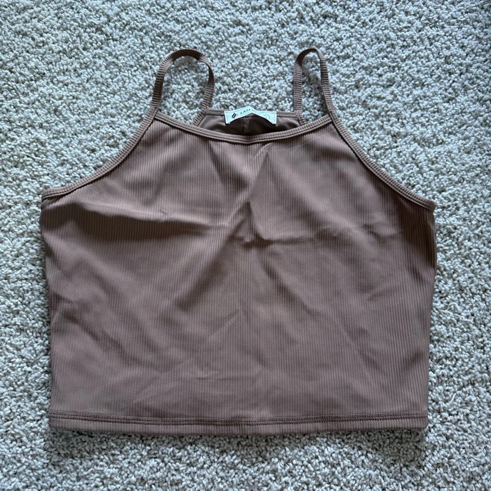 Set of Ribbed Tank Tops - Picture 2 of 8